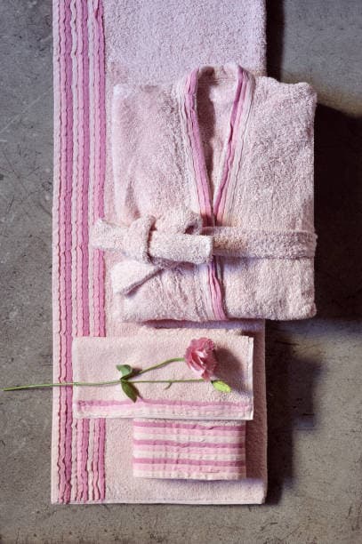 حوله حمام تن پوش دخترانه با طرحی جذاب